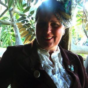 Meet your Posher, Debbie